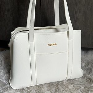 Myabetic Purse LIKE NEW- Amy